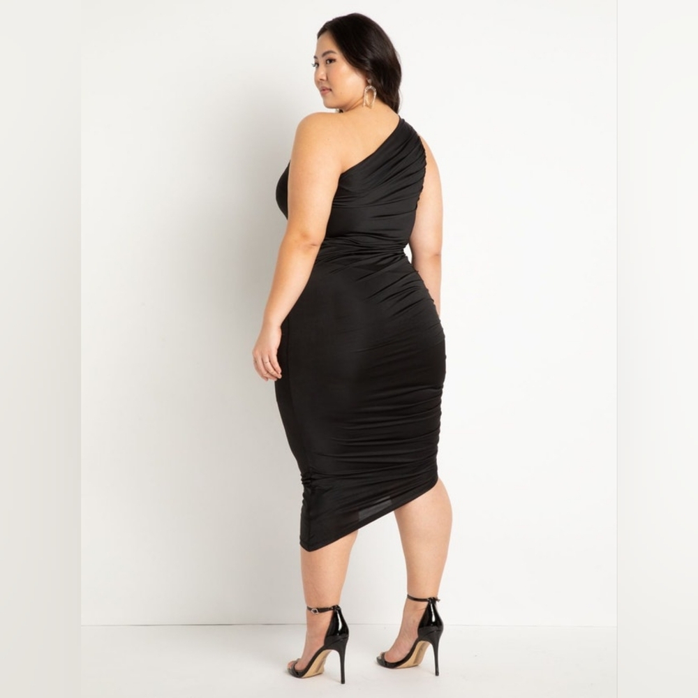 ELOQUII Ruched one shoulder dress Size 18 - Picture 2 of 3